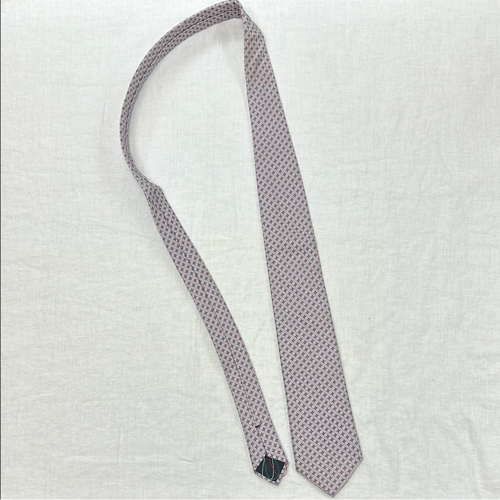Elegant Patterned Men's Tie